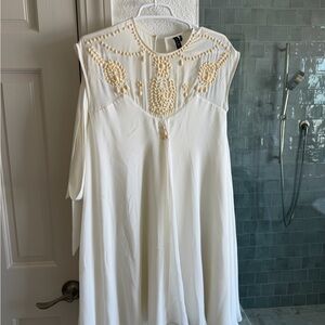 Guess Cream Dress with pretty Accents